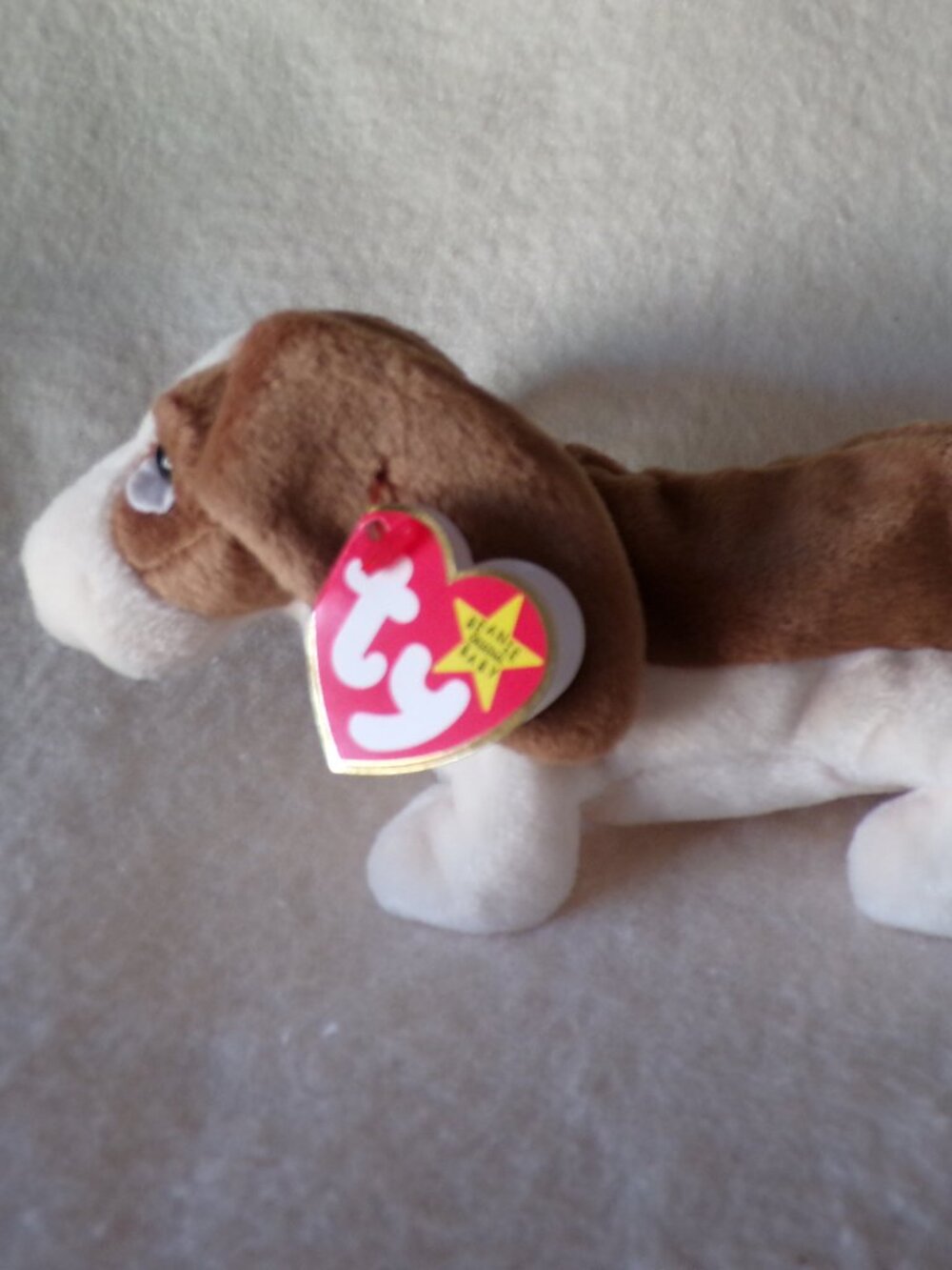 Ty Beanie Babies Tracker the Bassett Hound 1997 Retired Star Tag